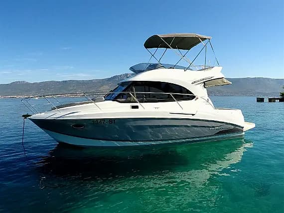 Antares 30 Fly in Split / Marina Zenta - image 1