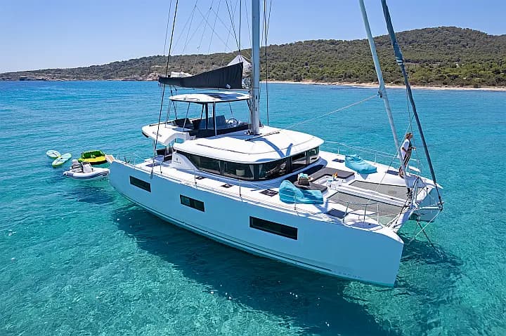 Lagoon 46 in Athens / Alimos Marina - Photo 5