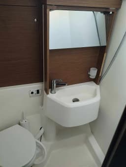 Oceanis 51.1 in Lefkada / Port of Lefkas thumbnail 6