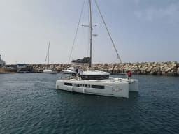 Lagoon 40 in Ibiza / Marina Port Ibiza thumbnail 8