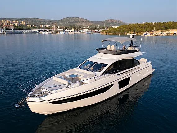Azimut S7 in Šibenik / D-Marin Marina Mandalina - Photo 1