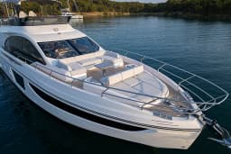 Azimut S7 in Šibenik / D-Marin Marina Mandalina thumbnail 13
