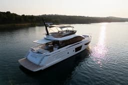 Azimut S7 in Šibenik / D-Marin Marina Mandalina thumbnail 4