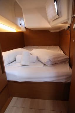 Sun Odyssey 410 in Corfu / Mpenitses / Marina Benitses thumbnail 13