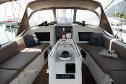 Sun Odyssey 410 in Corfu / Mpenitses / Marina Benitses thumbnail 6