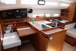 Sun Odyssey 410 in Corfu / Mpenitses / Marina Benitses thumbnail 8