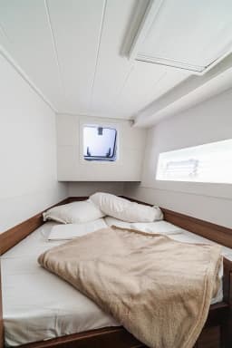 Lagoon 40 in Sicily / Furnari / Marina Portorosa thumbnail 18