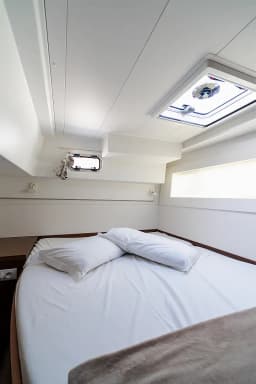 Lagoon 40 in Sicily / Furnari / Marina Portorosa thumbnail 26