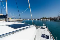 Lagoon 40 in Sicily / Furnari / Marina Portorosa thumbnail 9