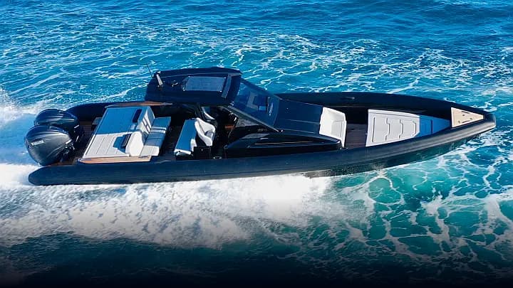Technohull Explorer 40 in Mykonos / Ornos bay - Photo 5