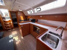 Bavaria Cruiser 51 in Lavrion Main Port thumbnail 8