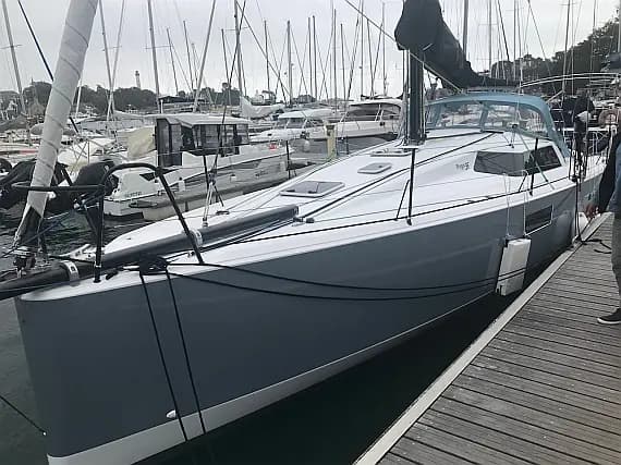 Pogo 36 in La Trinité-sur-Mer / Port de la Trinité-sur-Mer - image 1