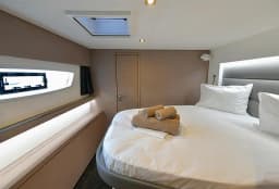 Saona 47 in Athens / Alimos Marina thumbnail 12