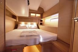 Dufour 520 Grand Large in Marmaris Yacht Marina thumbnail 16