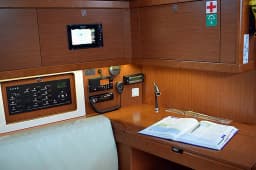 Oceanis 45 in Corfu / Gouvia / D-Marin Marina Gouvia thumbnail 10