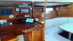 Oceanis 393 in Split / Marina Zenta thumbnail 21