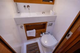 Dufour 470 in Kaštel Gomilica / Marina Kaštela thumbnail 15