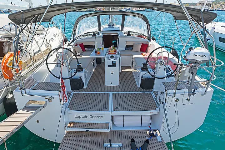 Sun Odyssey 490 in Rhodes New Marina - Photo 4