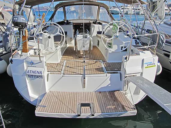 Sun Odyssey 479 in Lavrion Main Port - Photo 1