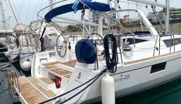 Oceanis 48 in Athens / Alimos Marina thumbnail 8