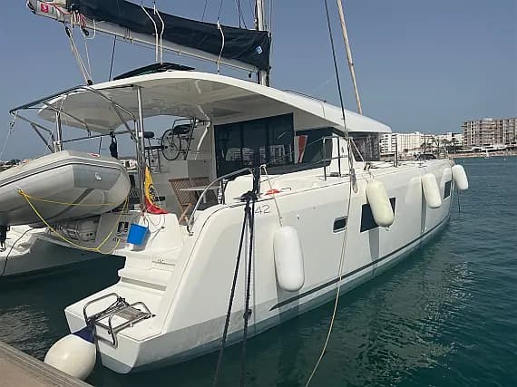 Lagoon 42 in Ibiza / Sant Antoni de Portmany Port - Photo 1