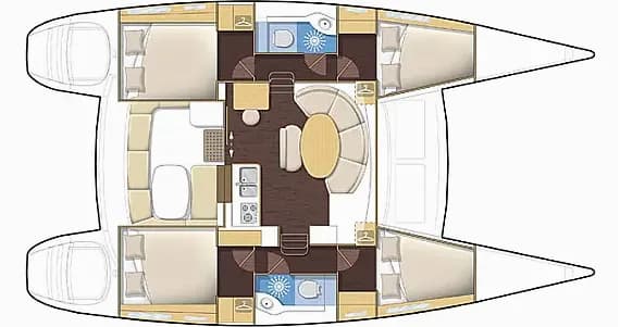 Lagoon 380 in Paros port - Photo 2
