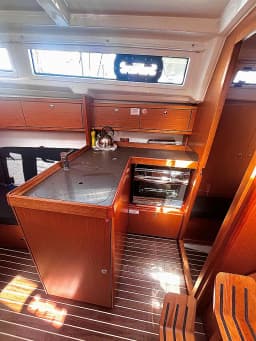 Bavaria Cruiser 34 in Sukošan / D-Marin Dalmacija Marina thumbnail 14