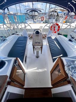 Bavaria Cruiser 34 in Sukošan / D-Marin Dalmacija Marina thumbnail 8