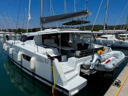 Astréa 42 in Sukošan / D-Marin Dalmacija Marina thumbnail 6