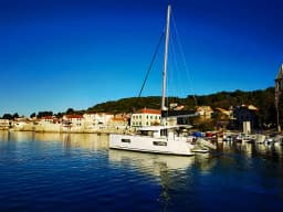 Lagoon 40 in Sukošan / D-Marin Dalmacija Marina thumbnail 4