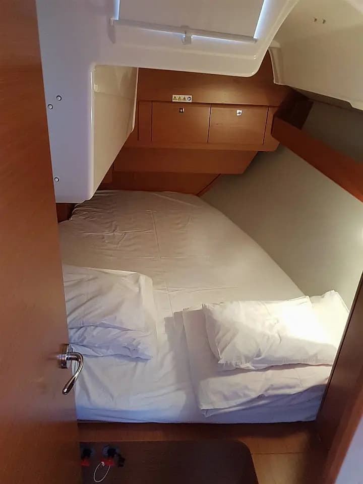 Dufour 360 Grand Large in Dubrovnik / ACI Marina Dubrovnik - Photo 5