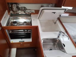 Dufour 360 Grand Large in Dubrovnik / ACI Marina Dubrovnik thumbnail 9