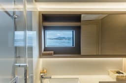 Lagoon 51 in Athens / Alimos Marina thumbnail 11