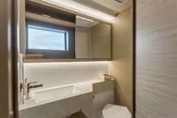 Lagoon 51 in Athens / Alimos Marina thumbnail 18