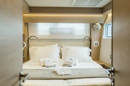 Lagoon 51 in Athens / Alimos Marina thumbnail 25