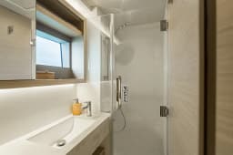 Lagoon 51 in Athens / Alimos Marina thumbnail 27