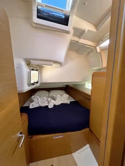 Sun Odyssey 419 in Tortola / Road Town / Fort Burt Marina thumbnail 20