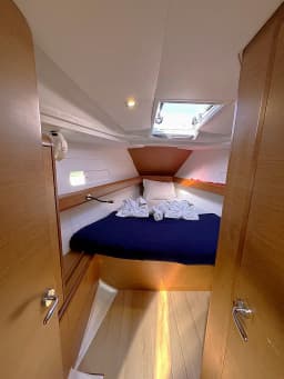 Sun Odyssey 419 in Tortola / Road Town / Fort Burt Marina thumbnail 4