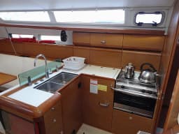 Sun Odyssey 419 in Tortola / Road Town / Fort Burt Marina thumbnail 9