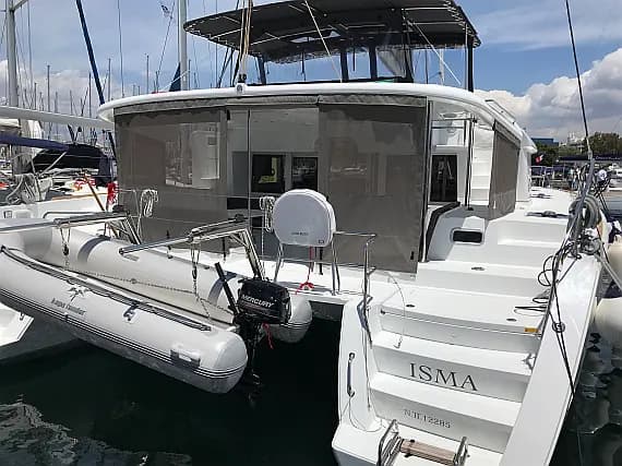 Lagoon 450 Fly in Kefalonia / Sami Port - Photo 1