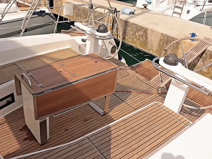 Bavaria Cruiser 45 in Sukošan / D-Marin Dalmacija Marina - Photo 5
