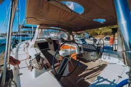 Dufour 430 in Primošten / Marina Kremik thumbnail 11