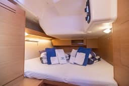 Dufour 430 in Primošten / Marina Kremik thumbnail 18