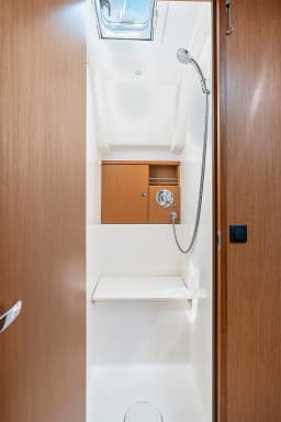 Bavaria 51 Cruiser in Rhodes / Mandraki Port thumbnail 14