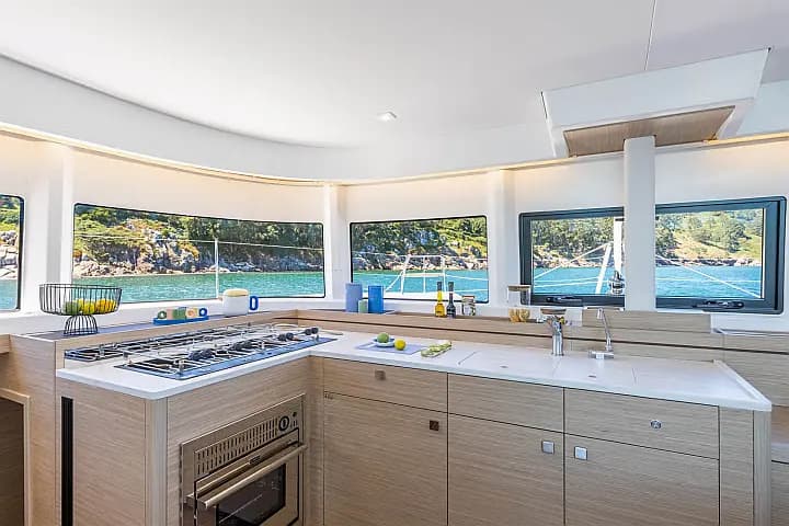 Lagoon 43 in Athens / Alimos Marina - Photo 4