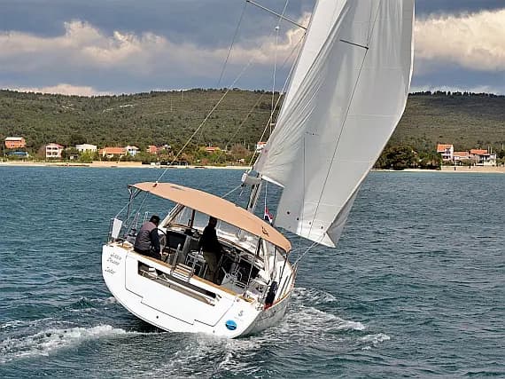 Oceanis 45 in Sukošan / D-Marin Dalmacija Marina - Photo 1