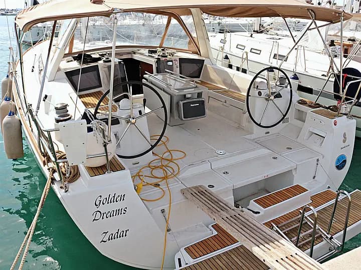 Oceanis 45 in Sukošan / D-Marin Dalmacija Marina - Photo 3