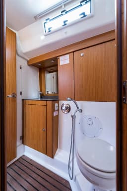 Bavaria Cruiser 56 in Lefkada / Port of Lefkas thumbnail 9