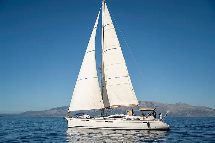 Jeanneau 54 in Athens / Alimos Marina - Photo 2