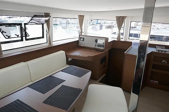 Lagoon 42 in Lavrion Main Port - Photo 5